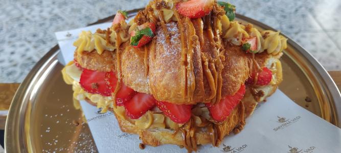 LOTUS KREMALI MEYVELİ KRUVASAN | 320,00